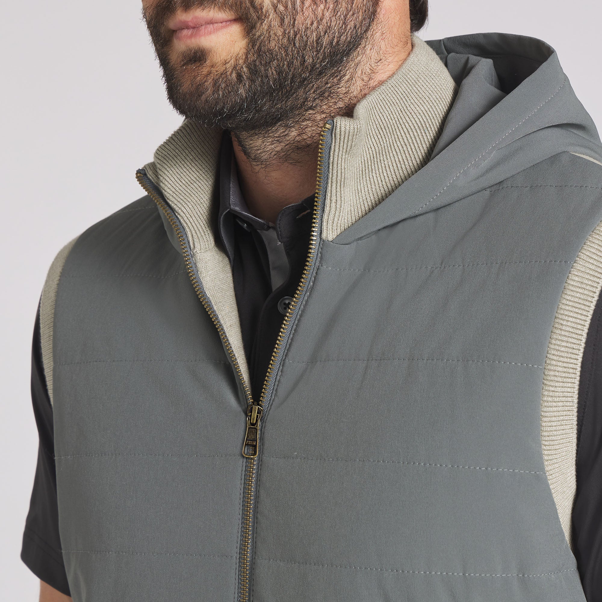 Clubhouse Hybrid Golf Vest - Image 10