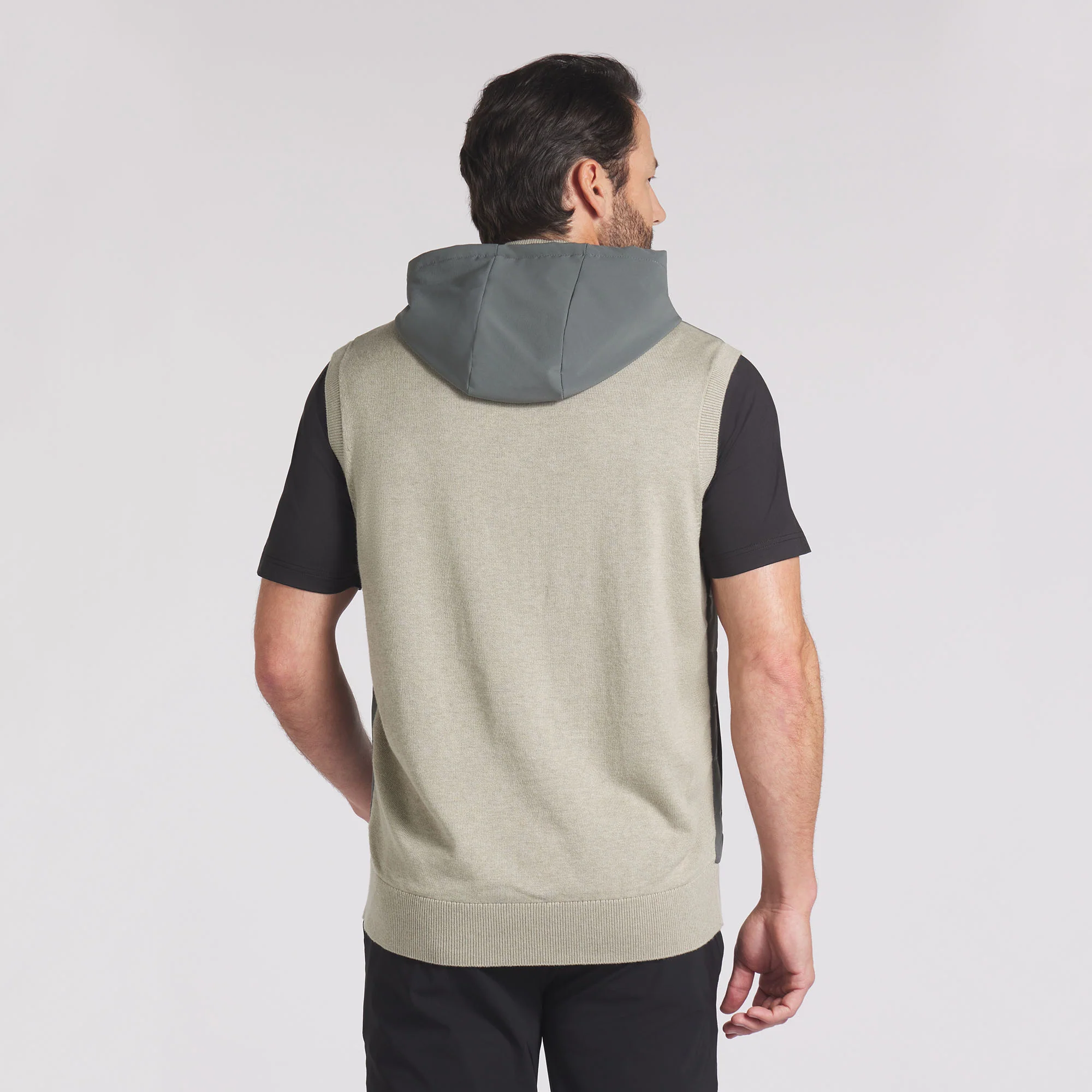 Clubhouse Hybrid Golf Vest - Image 8